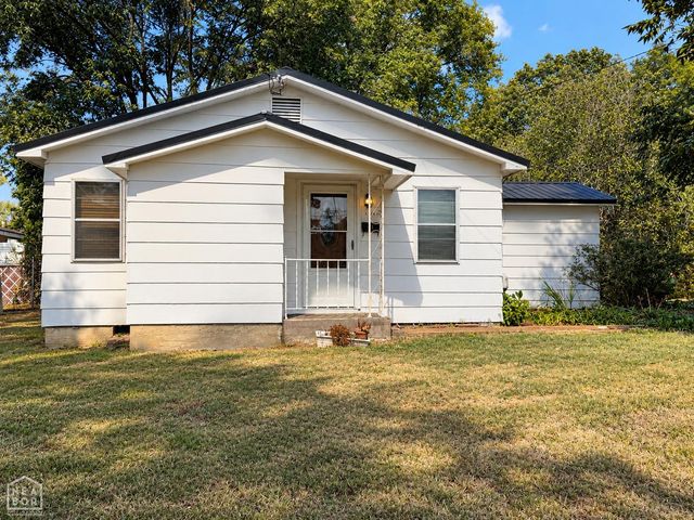 1012 W Cherry, Jonesboro, AR 72401