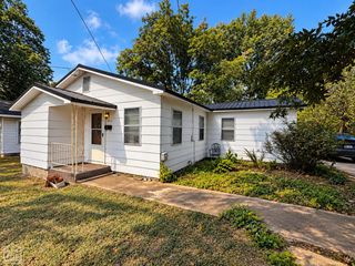 1012 W Cherry, Jonesboro, AR 72401