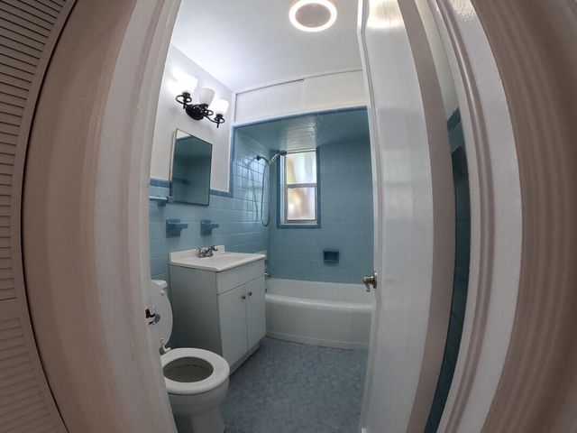 2300 Cleveland Street, Hollywood, FL 33020
