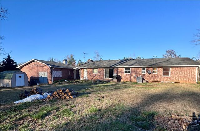 208 Pilgrim Circle, Pickens, SC 29671