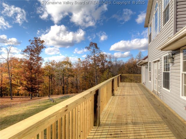 177 Gilchrist Avenue, Tornado, WV 25202