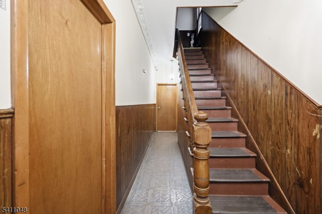 23 Fillmore St, Newark City, NJ 07105 — photo 2