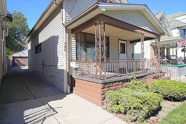 466 North Ogden Street W, Buffalo, NY 14212