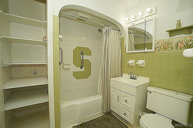 466 North Ogden Street W, Buffalo, NY 14212
