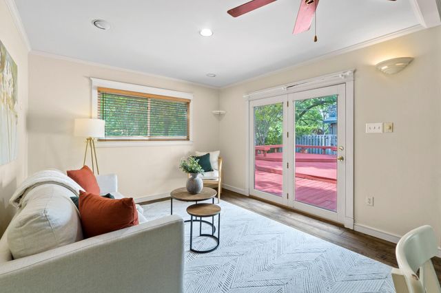 7605 Meadowview LN, Austin, TX 78752