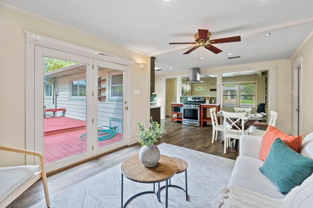 7605 Meadowview LN, Austin, TX 78752