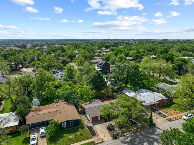 7605 Meadowview LN, Austin, TX 78752