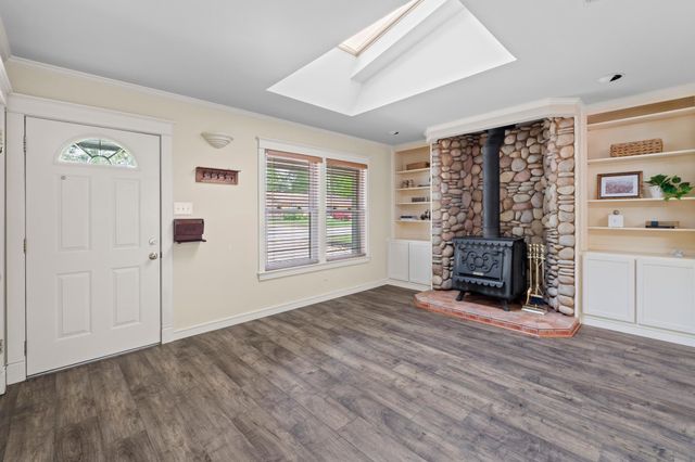 7605 Meadowview LN, Austin, TX 78752