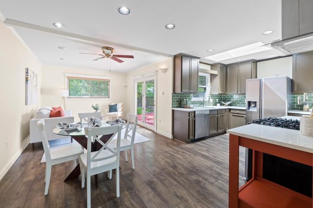 7605 Meadowview LN, Austin, TX 78752