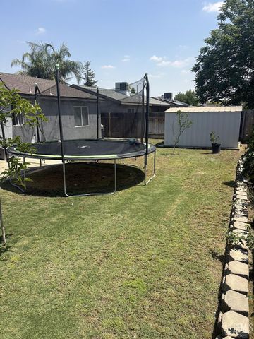 5205 Coxwold Abbey Court, Bakersfield, CA 93307