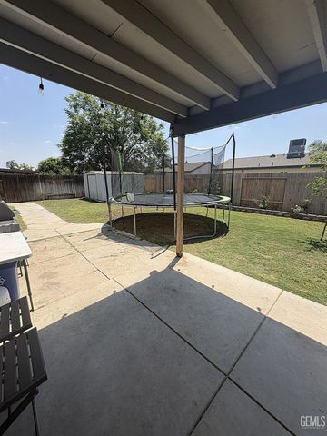 5205 Coxwold Abbey Court, Bakersfield, CA 93307