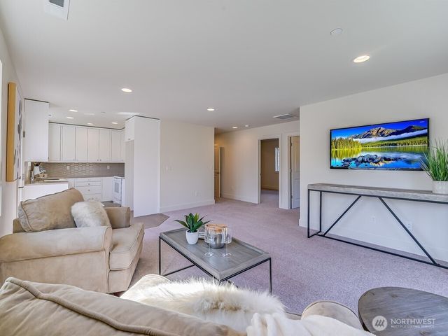 11624 42nd Avenue S, Tukwila, WA 98168