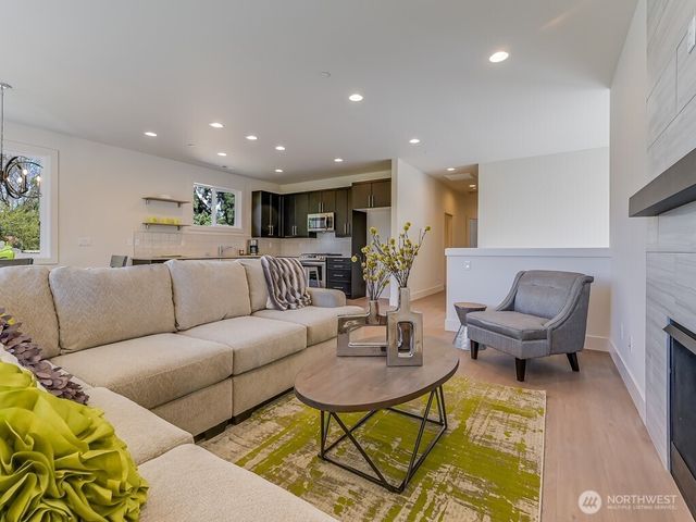 11624 42nd Avenue S, Tukwila, WA 98168