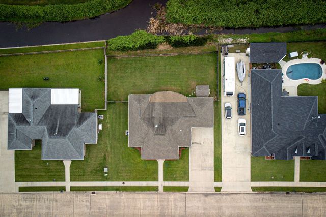 123 Beau Place Boulevard, Des Allemands, LA 70030