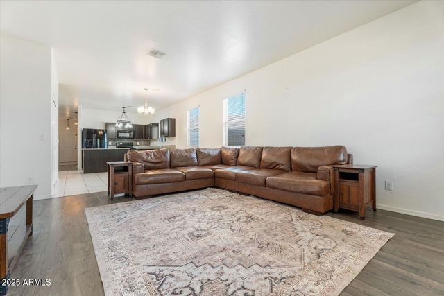 29185 N STAR SAPPHIRE Lane, San Tan Valley, AZ 85143