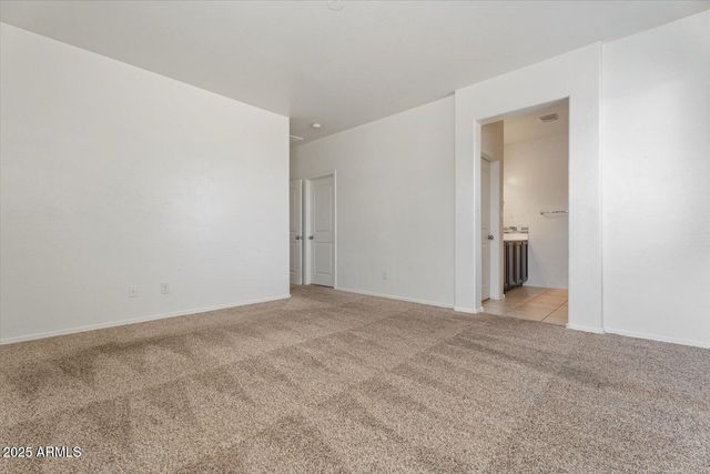 29185 N STAR SAPPHIRE Lane, San Tan Valley, AZ 85143