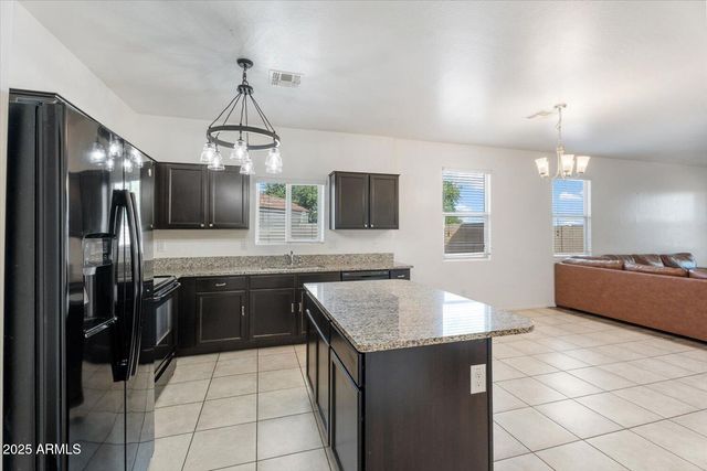 29185 N STAR SAPPHIRE Lane, San Tan Valley, AZ 85143