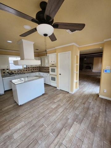 9614 Halkirk Street, Spring, TX 77379