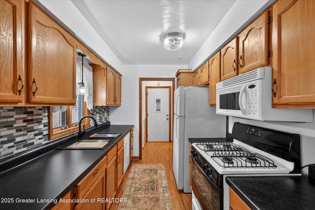 219 Lamson Street, Grand Ledge, MI 48837