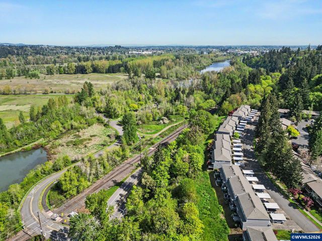 2345 Crestview Dr S, Salem, OR 97302