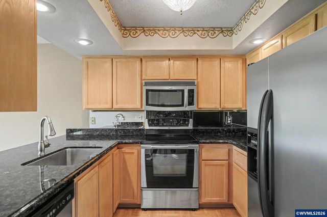 2345 Crestview Dr S, Salem, OR 97302