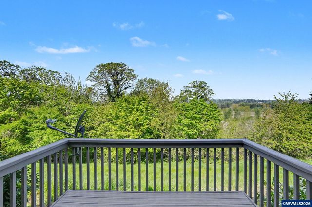 2345 Crestview Dr S, Salem, OR 97302