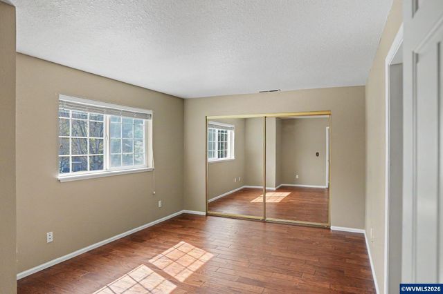 2345 Crestview Dr S, Salem, OR 97302