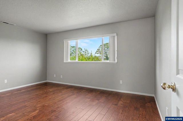 2345 Crestview Dr S, Salem, OR 97302