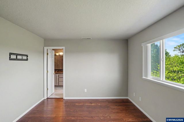 2345 Crestview Dr S, Salem, OR 97302