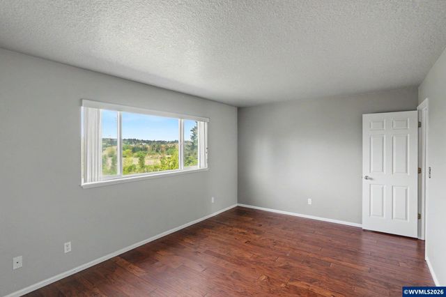 2345 Crestview Dr S, Salem, OR 97302