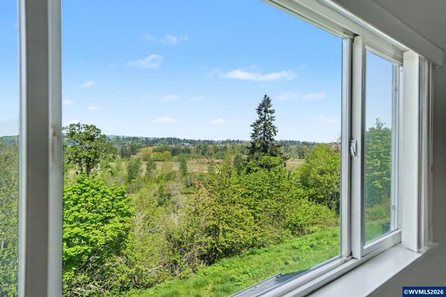 2345 Crestview Dr S, Salem, OR 97302