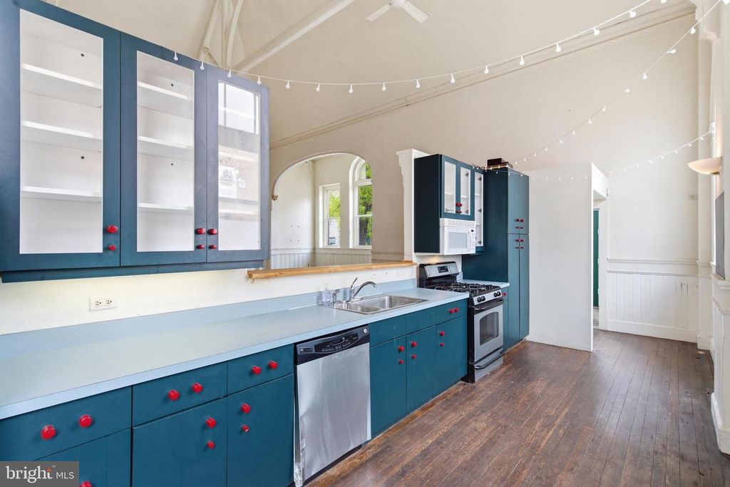 Image 11 of property listing at 1401 LIGHT ST, Baltimore, MD 21230