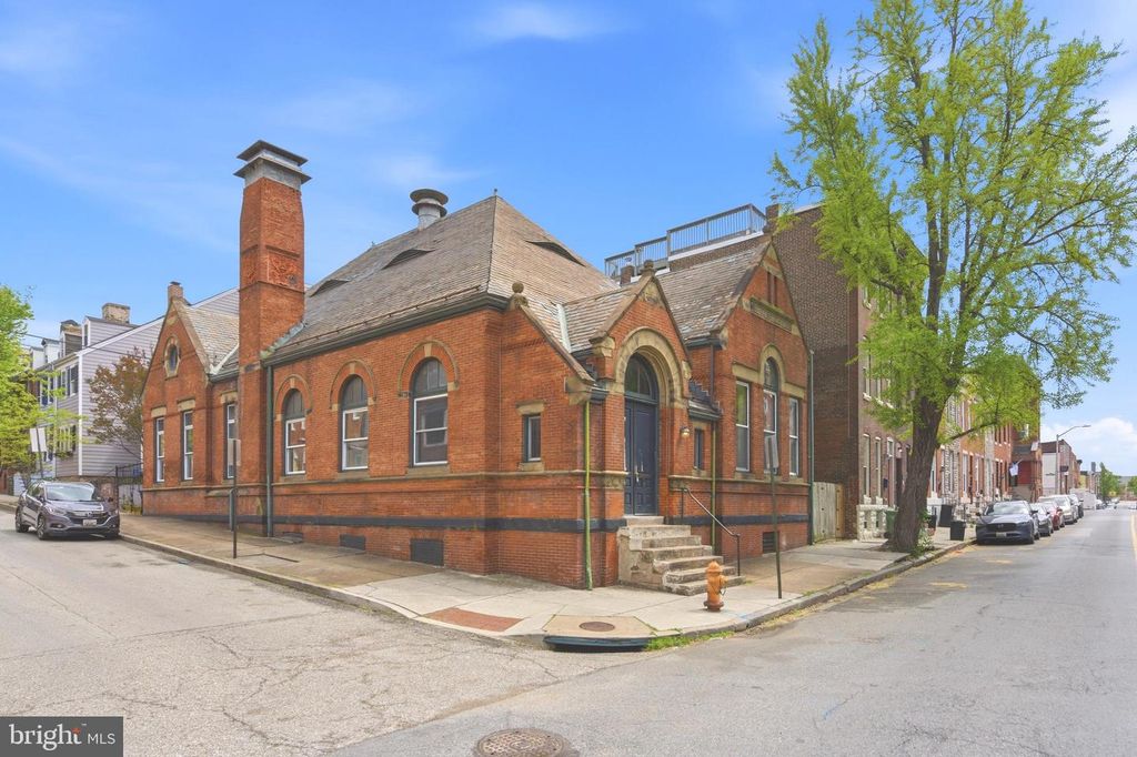 Image 2 of property listing at 1401 LIGHT ST, Baltimore, MD 21230