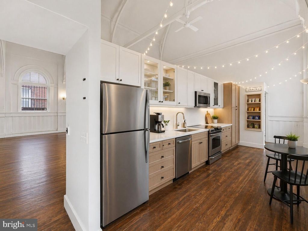 Image 34 of property listing at 1401 LIGHT ST, Baltimore, MD 21230