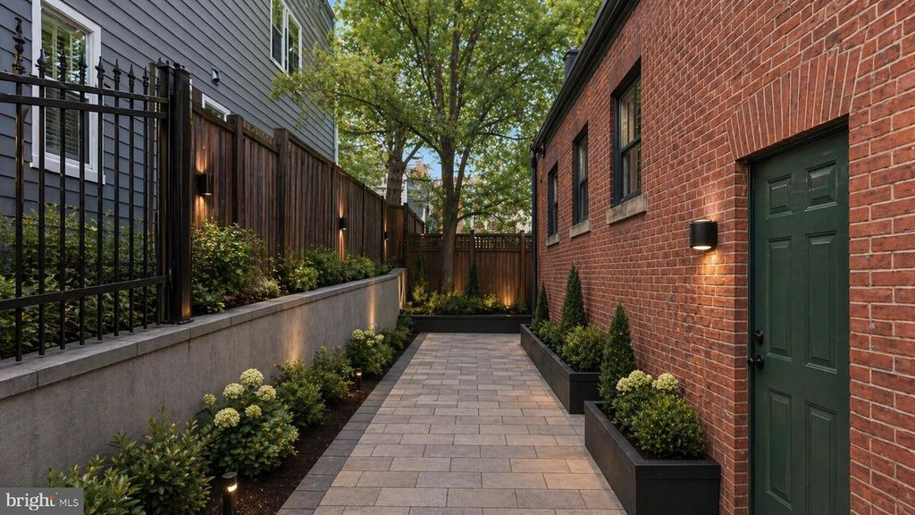 Image 39 of property listing at 1401 LIGHT ST, Baltimore, MD 21230
