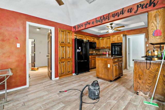 4502 Parkhurst Dr, Midland, TX 79707