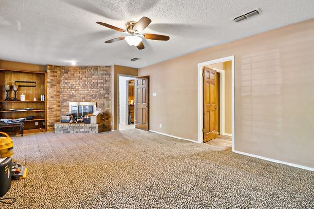 4502 Parkhurst Dr, Midland, TX 79707