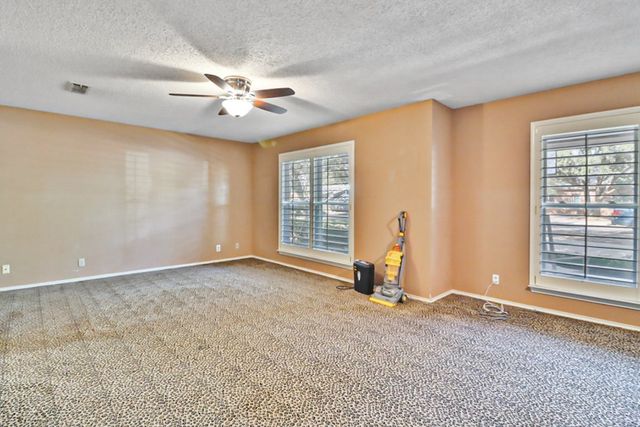 4502 Parkhurst Dr, Midland, TX 79707