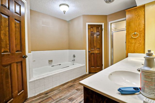 4502 Parkhurst Dr, Midland, TX 79707