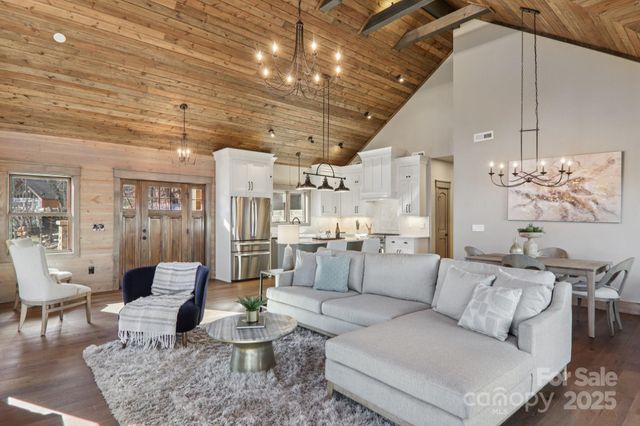 102 Iga Trail, Maggie Valley, NC 28751