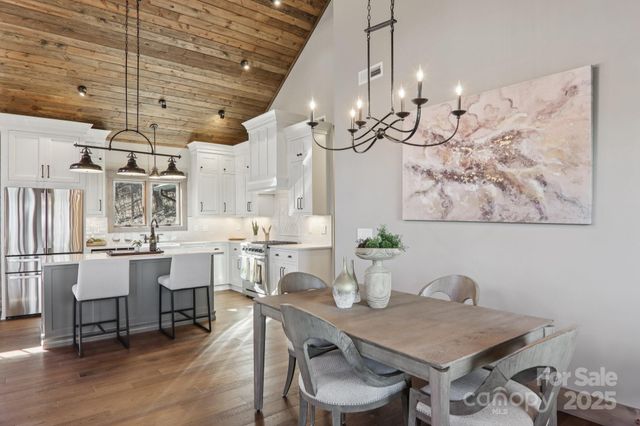 102 Iga Trail, Maggie Valley, NC 28751