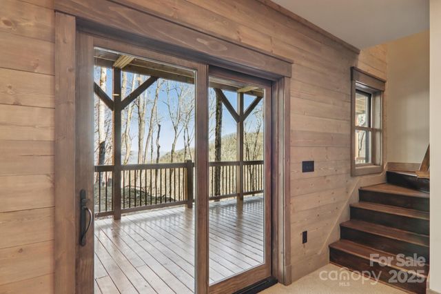 102 Iga Trail, Maggie Valley, NC 28751