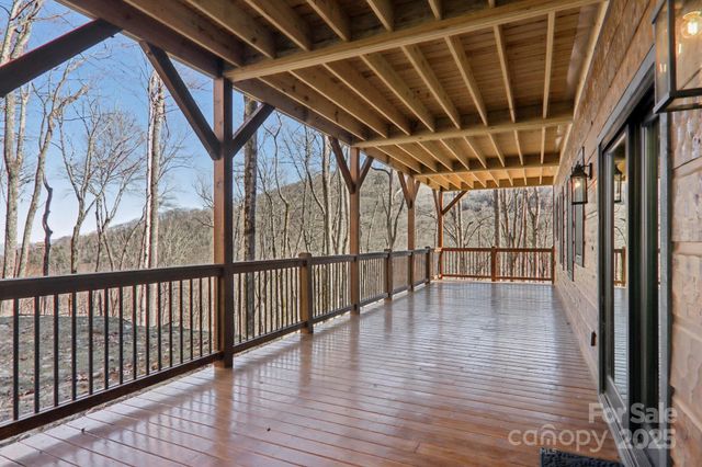 102 Iga Trail, Maggie Valley, NC 28751