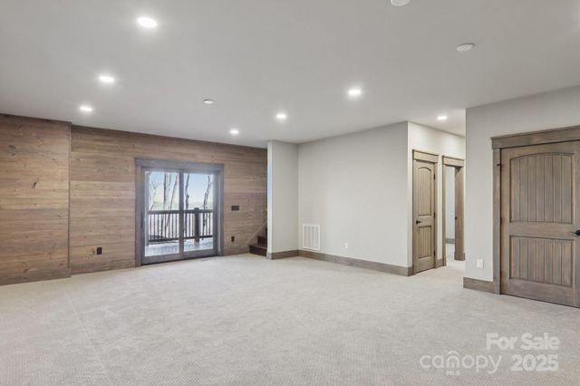 102 Iga Trail, Maggie Valley, NC 28751