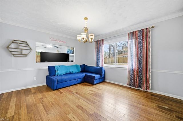 2252 Dunbarton DR, Chesapeake, VA 23325