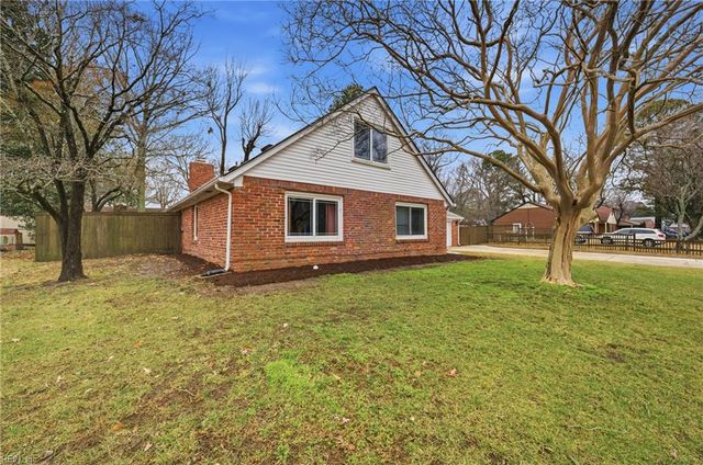 2252 Dunbarton DR, Chesapeake, VA 23325