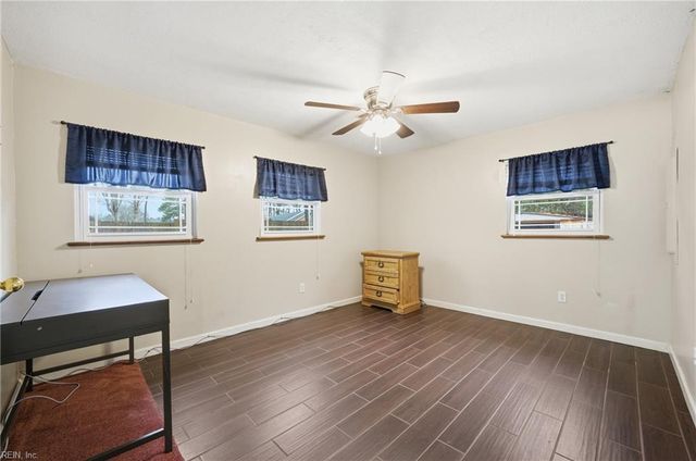 2252 Dunbarton DR, Chesapeake, VA 23325