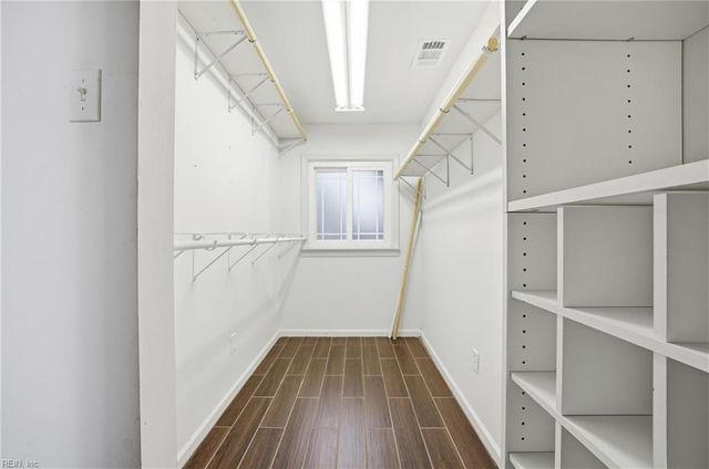 2252 Dunbarton DR, Chesapeake, VA 23325