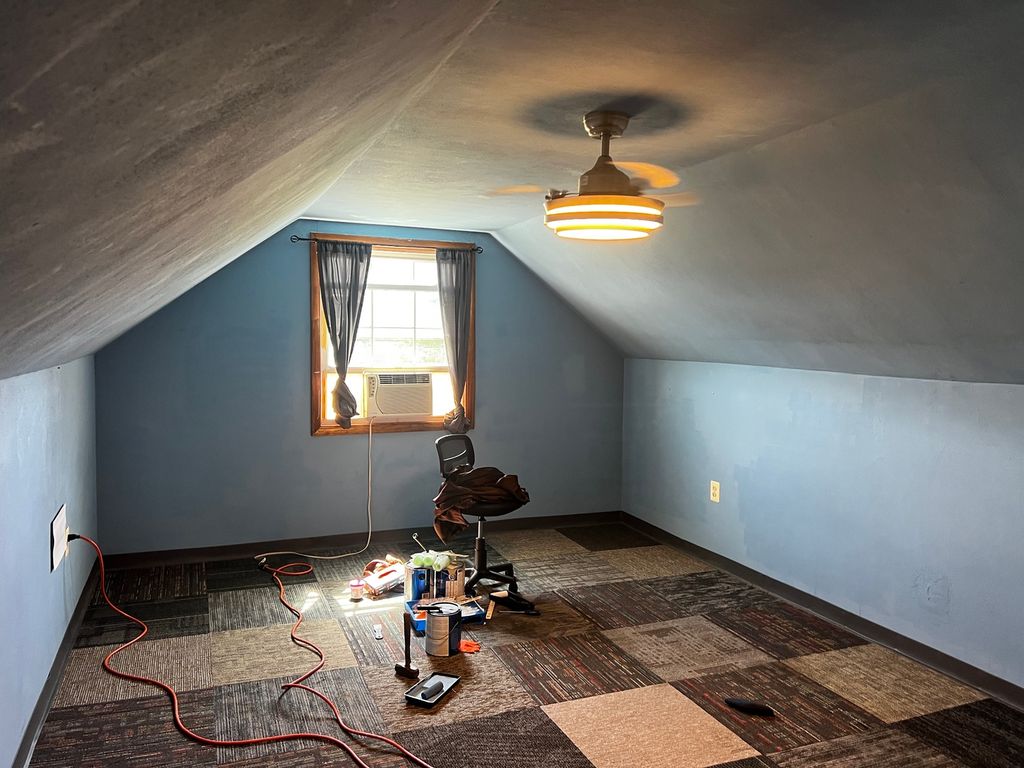 Image 35 of property listing at 10585 N Il Highway 142 Highway, Mt Vernon, IL 62864