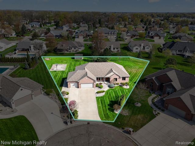 5425 Majestic Court, Swartz Creek, MI 48473